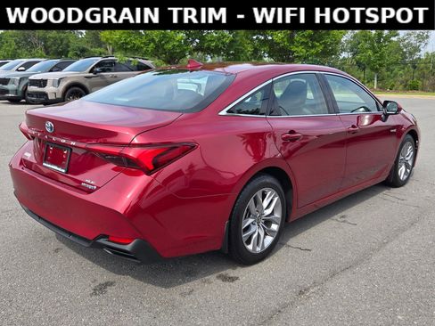 Used 2021 Toyota Avalon XLE FWD image 7