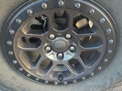 Used 2022 Jeep Wrangler Unlimited Rubicon w/ Xtreme Recon 35" Tire Package image 22