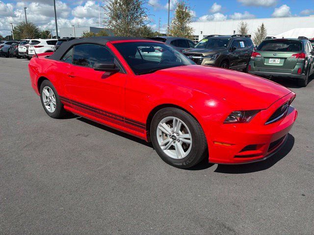 Used 2013 Ford Mustang Convertible RWD image 4