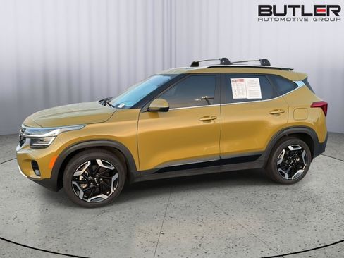 Used 2024 Kia Seltos SX w/ SX Sunroof Package AWD/4WD image 3