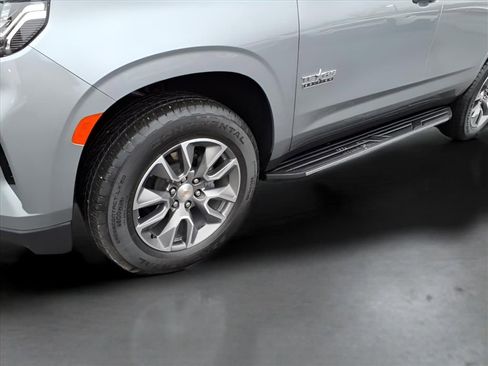 Used 2024 Chevrolet Tahoe LT w/ Luxury Package image 20