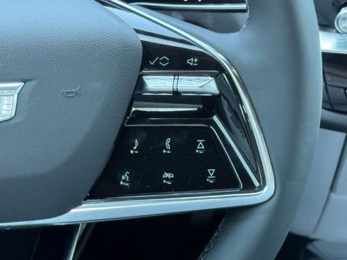 New 2025 Cadillac Lyriq Luxury AWD/4WD image 25