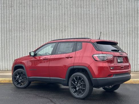 New 2026 Jeep Compass Latitude image 3