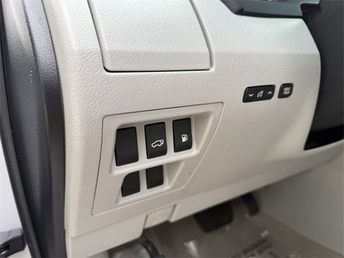 Used 2012 Lexus RX 350 AWD w/ Premium Pkg image 16