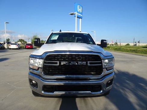 Used 2024 RAM 2500 Big Horn w/ Off Road Package AWD/4WD image 2