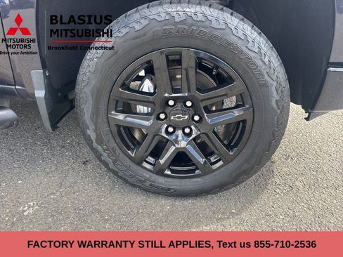 Used 2024 Chevrolet Silverado 1500 Custom Trail Boss w/ LPO, Dark Essentials Package image 4