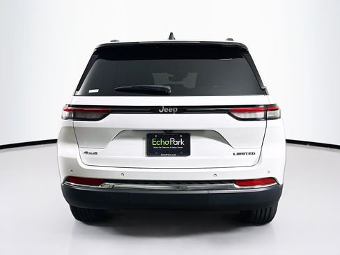 Used 2023 Jeep Grand Cherokee Limited AWD/4WD image 7