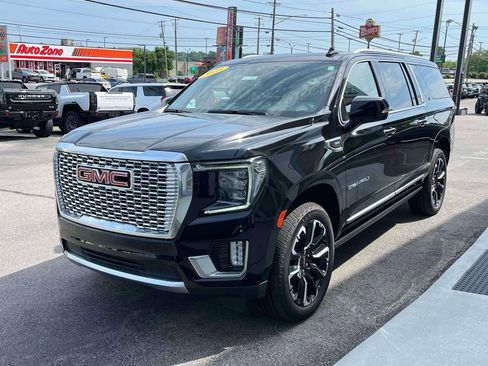 Certified 2023 GMC Yukon XL Denali AWD/4WD image 7