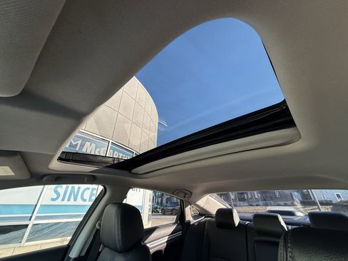 Used 2020 Honda Civic Touring image 5