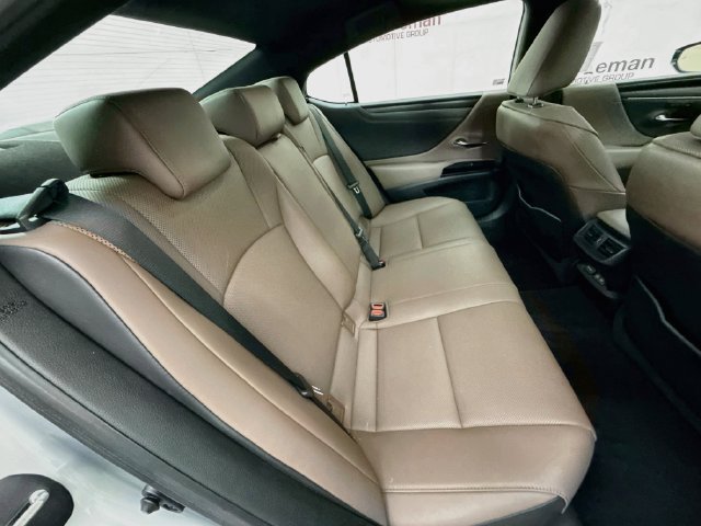 Used 2022 Lexus ES 300h w/ Premium Package FWD image 29