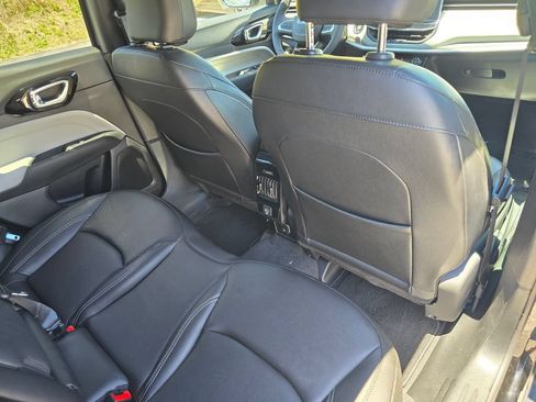 Used 2025 Jeep Compass Limited AWD/4WD image 27