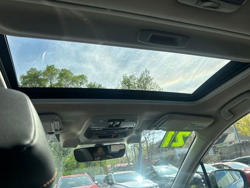 Used 2021 Subaru Crosstrek 2.5i Limited w/ Moonroof Package 2 AWD/4WD image 31