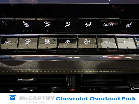 Used 2024 Chevrolet Colorado ZR2 w/ Technology Package AWD/4WD image 24
