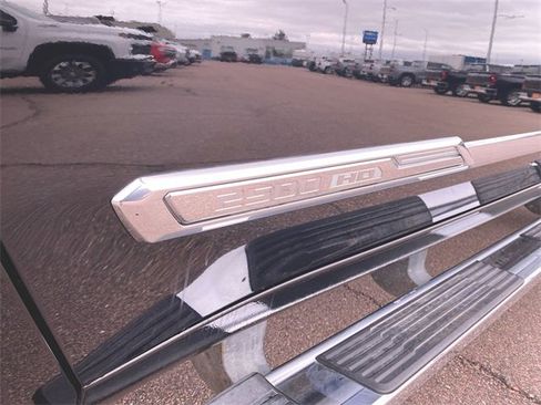 Used 2025 Chevrolet Silverado 2500 High Country w/ Technology Package image 31