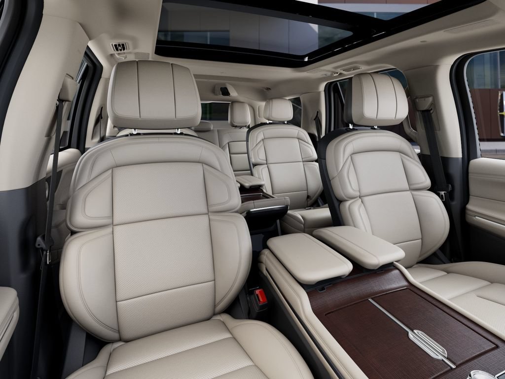 New 2027 Lincoln Navigator Reserve w/ Jet Appearance Package AWD/4WD image 10