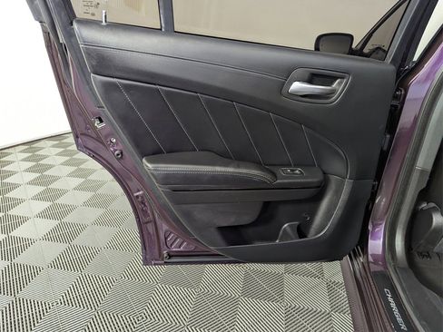 Used 2021 Dodge Charger R/T w/ Plus Group image 28