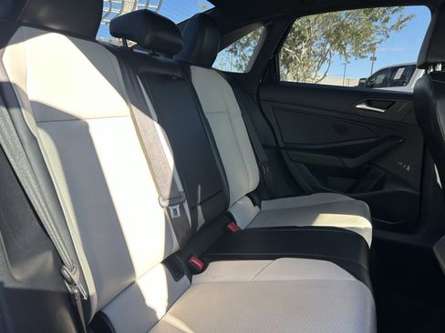 Used 2019 Volkswagen Jetta R-Line image 15