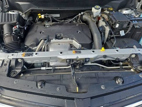 Used 2019 Chevrolet Equinox LT w/ Sun & Navigation Package FWD image 23