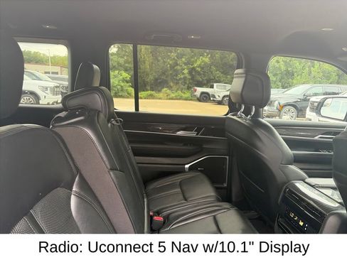 Used 2022 Jeep Wagoneer Series II AWD/4WD image 13