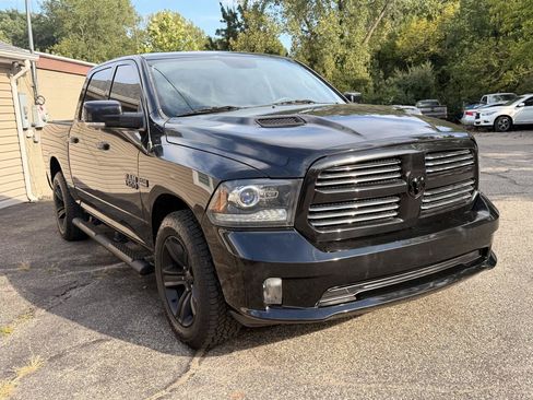 Used 2016 RAM 1500 Sport w/ Black Ram 1500 Sport Group AWD/4WD image 9