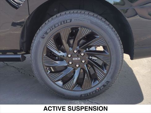 New 2026 Lincoln Navigator L Reserve w/ Jet Appearance Package AWD/4WD image 6