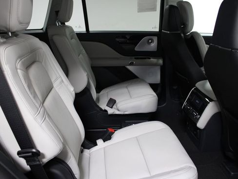New 2026 Lincoln Aviator Reserve image 32
