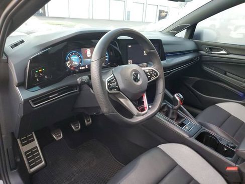 Used 2022 Volkswagen GTI Autobahn image 18