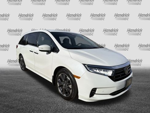 Used 2023 Honda Odyssey Elite image 2