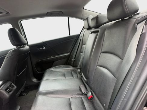 Used 2015 Honda Accord Touring image 9