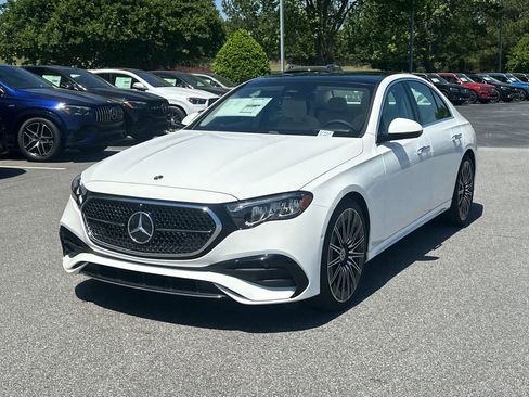 New 2026 Mercedes-Benz E 450 4MATIC Sedan image 3