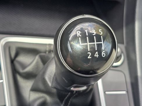 Used 2020 Volkswagen Jetta R-Line w/ R-Line Cold Weather Package FWD image 13