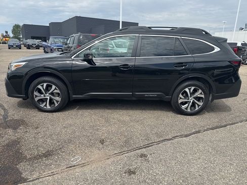 Used 2022 Subaru Outback Limited XT AWD/4WD image 4