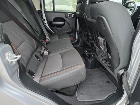 Used 2020 Jeep Gladiator Mojave image 27