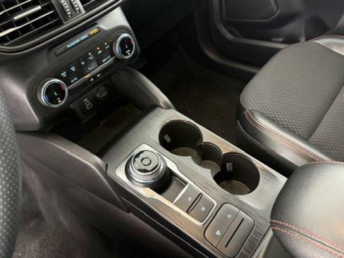 Used 2025 Ford Escape ST-Line AWD/4WD image 12