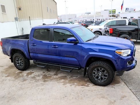 Certified 2023 Toyota Tacoma SR5 image 6