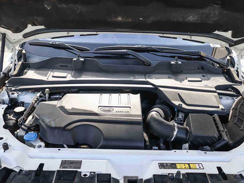 Used 2018 Land Rover Discovery Sport HSE image 28