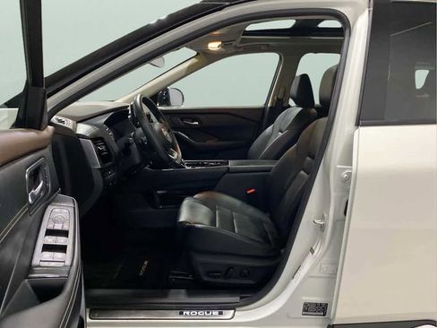 Certified 2023 Nissan Rogue SL w/ SL Premium Package image 11