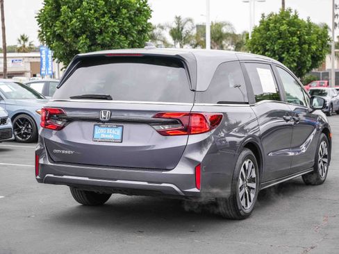 Used 2025 Honda Odyssey EX-L image 7