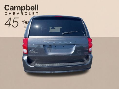 Used 2020 Dodge Grand Caravan SE FWD image 4