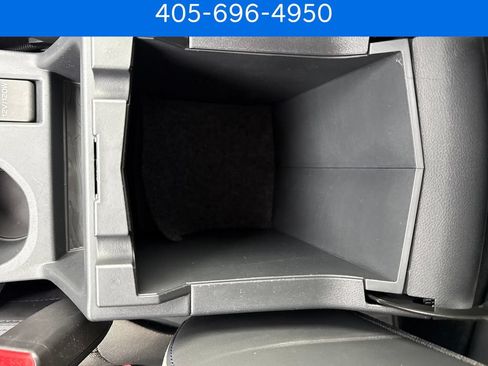Used 2025 Subaru Forester Premium AWD/4WD image 32