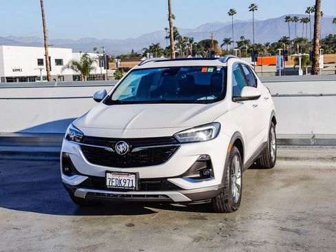 Used 2023 Buick Encore GX Essence w/ Experience Buick Package FWD image 4