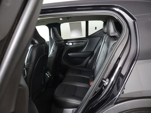 Used 2019 Volvo XC40 T5 Momentum AWD/4WD image 28