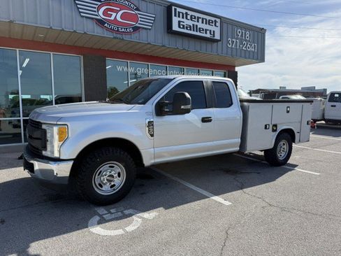 Used 2017 Ford F250 XL w/ Power Equipment Group RWD image 1