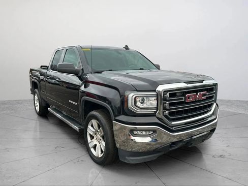 Used 2017 GMC Sierra 1500 SLE w/ SLE Value Package image 7