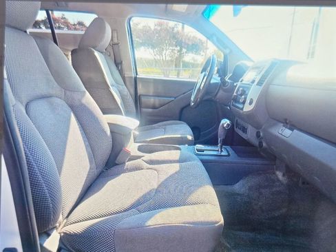 Used 2016 Nissan Frontier SV w/ SV Value Truck Package image 10