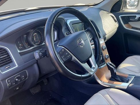 Used 2017 Volvo XC60 T5 Inscription w/ Advanced Package image 19