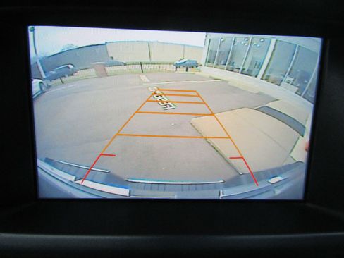 Used 2017 GMC Canyon SLE image 25