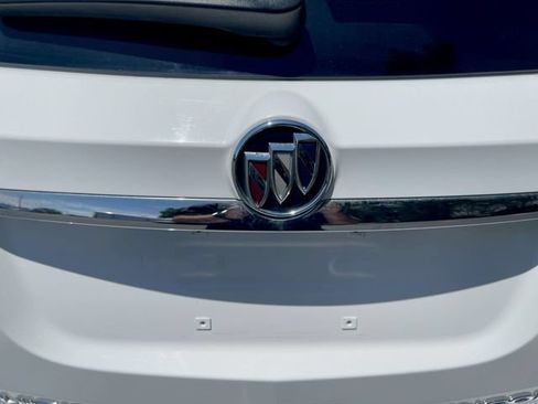 Used 2018 Buick Encore Essence FWD image 29