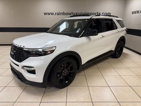 Used 2020 Ford Explorer ST w/ ST Street Pack image 3