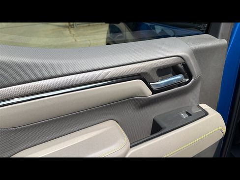 Used 2022 Chevrolet Silverado 1500 ZR2 AWD/4WD image 22